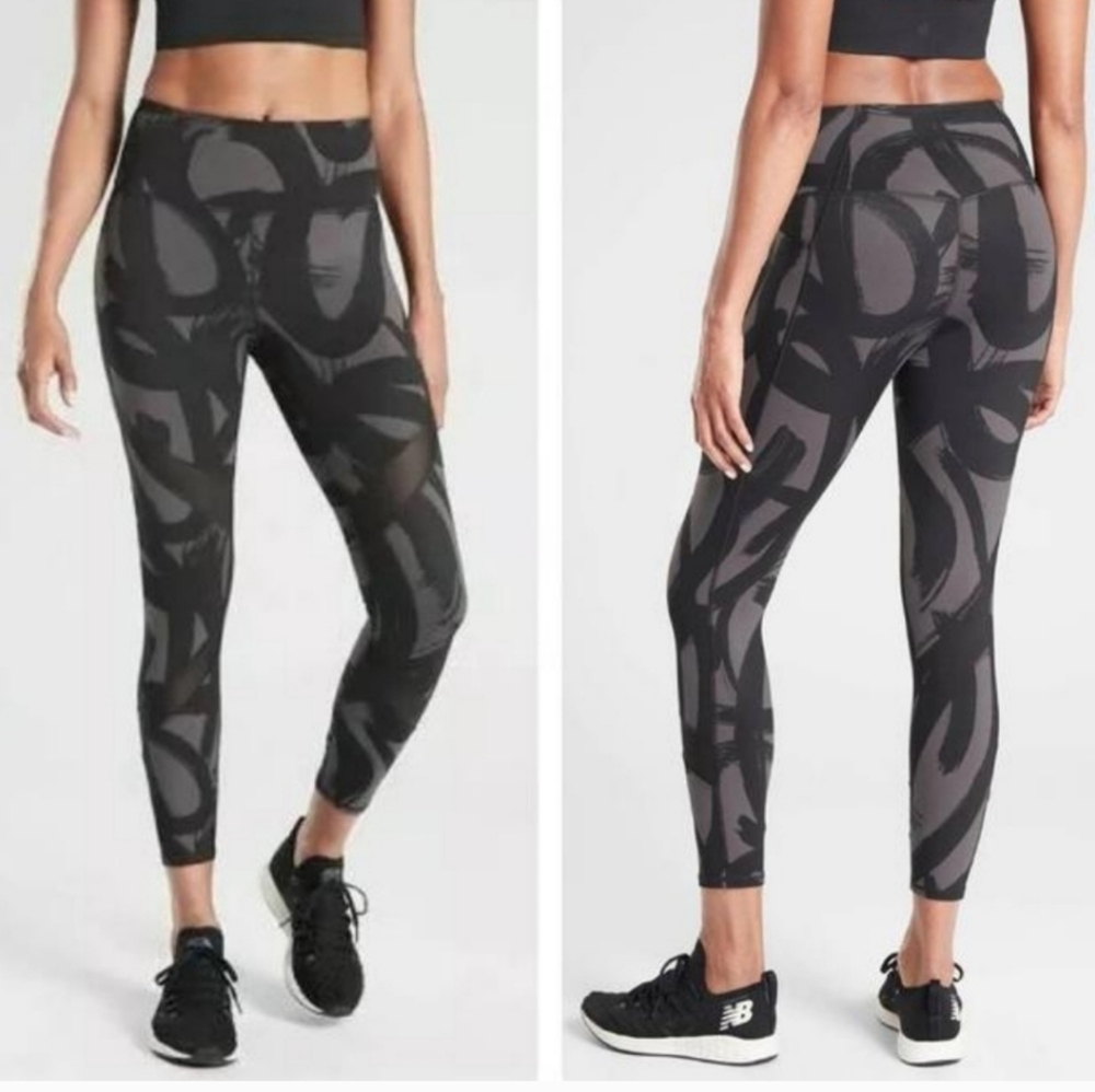 Athleta Black Tenacity Brush Strokes 7/8 Tight Size S Small